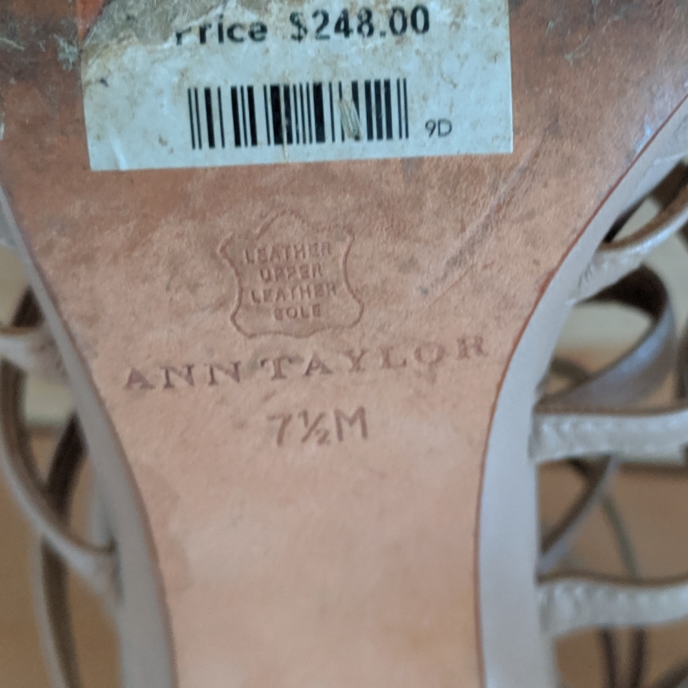 SOLD ⚫Ann Taylor strappy heels sz 7.5 - Picture 4 of 9